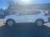 Used 2017 Nissan Rogue SV w/ SV Premium Package image 5
