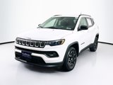 Used 2022 Jeep Compass Latitude image 3