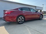 Used 2016 Nissan Altima 2.5 SR w/ LED Appearance Package image 5