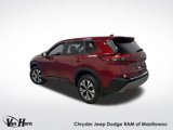 Used 2023 Nissan Rogue SV image 3