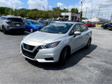 Used 2022 Nissan Versa SV image 3