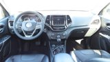 Used 2022 Jeep Cherokee Limited image 2