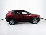Used 2022 Jeep Compass Latitude image 4