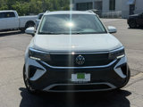 Used 2022 Volkswagen Taos SE image 2