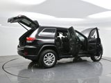 Used 2022 Jeep Grand Cherokee Laredo X image 5