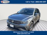 Used 2022 Volkswagen Tiguan SE image 3
