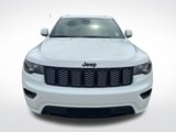 Used 2022 Jeep Grand Cherokee Laredo X image 3