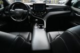 Used 2021 Toyota Camry SE image 3