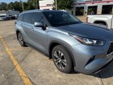 Used 2020 Toyota Highlander XLE image 3