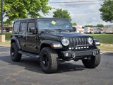 Used 2018 Jeep Wrangler Unlimited Sahara image 3
