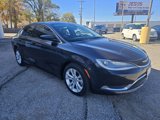 Used 2017 Chrysler 200 Limited Platinum image 3