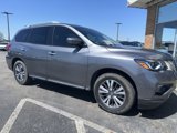 Used 2019 Nissan Pathfinder SL image 4