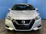 Used 2022 Nissan Versa SV image 3