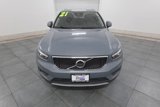 Used 2021 Volvo XC40 T5 Momentum image 3