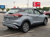 Used 2022 Nissan Kicks SV image 4