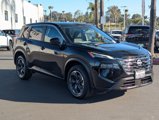 Used 2024 Nissan Rogue SV image 3