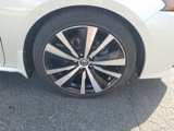 Certified 2020 Nissan Altima 2.0 Platinum image 4