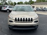Used 2015 Jeep Cherokee Latitude w/ Comfort/Convenience Group image 2