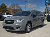 New 2025 Chrysler Pacifica Select image 2