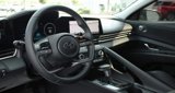 Used 2022 Hyundai Elantra Limited image 3
