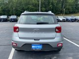 Used 2024 Hyundai Venue SEL image 4