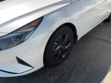 Used 2022 Hyundai Elantra SEL w/ Convenience Package image 2