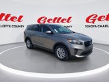 Used 2019 Kia Sorento LX image 2