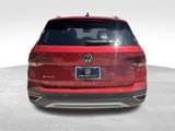 Certified 2023 Volkswagen Taos SE w/ Panoramic Sunroof Package image 4