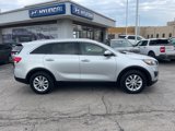 Used 2018 Kia Sorento LX image 2