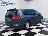 Used 2023 Chrysler Voyager LX image 5