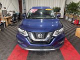 Used 2019 Nissan Rogue SV image 2