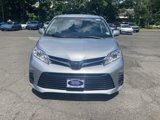 Used 2020 Toyota Sienna LE image 2