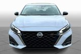 Used 2024 Nissan Altima 2.5 SR w/ SR Premium Package image 3