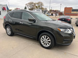 Used 2017 Nissan Rogue SV image 4
