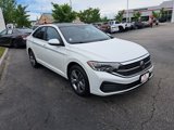 Used 2024 Volkswagen Jetta SE image 4