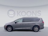 Used 2023 Chrysler Pacifica Limited image 2