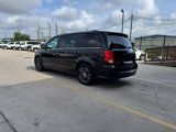 Used 2017 Dodge Grand Caravan SXT image 5