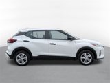 Used 2022 Nissan Kicks S image 2