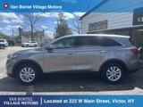 Used 2019 Kia Sorento LX image 2