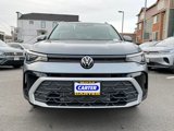 New 2025 Volkswagen Taos SE image 3