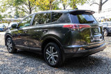 Used 2018 Toyota RAV4 LE image 4