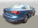 Used 2017 Volkswagen Jetta SE image 4