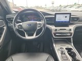 Used 2022 Ford Explorer XLT w/ Equipment Group 202A image 3