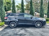 Used 2017 Toyota Highlander SE image 6