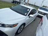 Used 2019 Toyota Camry LE image 2
