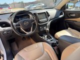 Used 2017 Jeep Cherokee Limited image 4