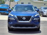 Used 2021 Nissan Rogue SV image 2
