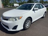 Used 2014 Toyota Camry LE image 2
