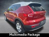 Used 2019 Volvo XC40 T4 Momentum image 2
