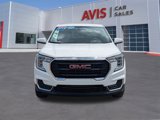 Used 2024 GMC Terrain SLE image 2